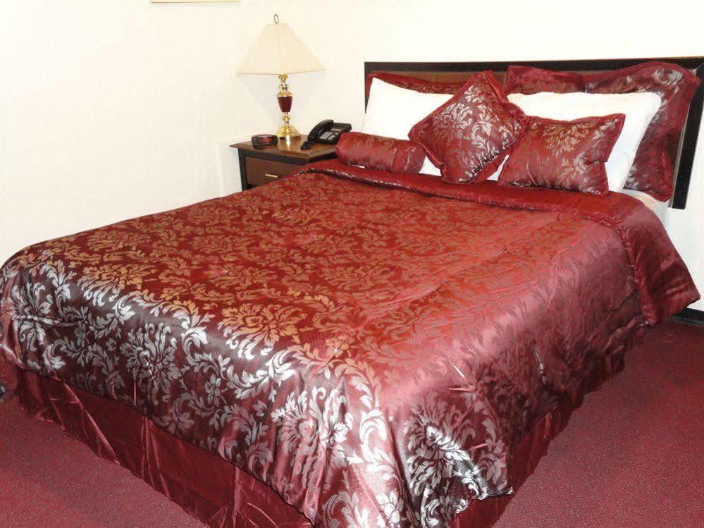 Imperial Fireside Inn Sudbury Ngoại thất bức ảnh