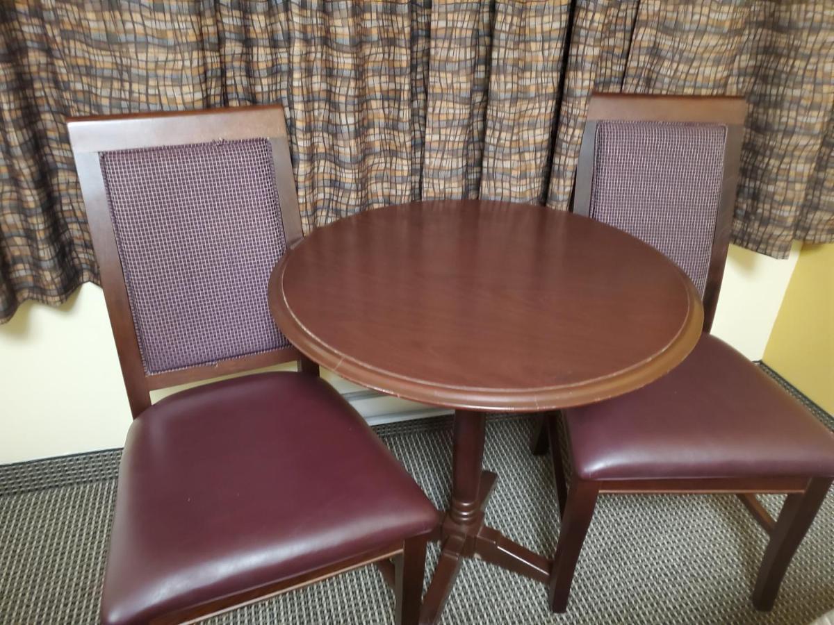 Imperial Fireside Inn Sudbury Ngoại thất bức ảnh